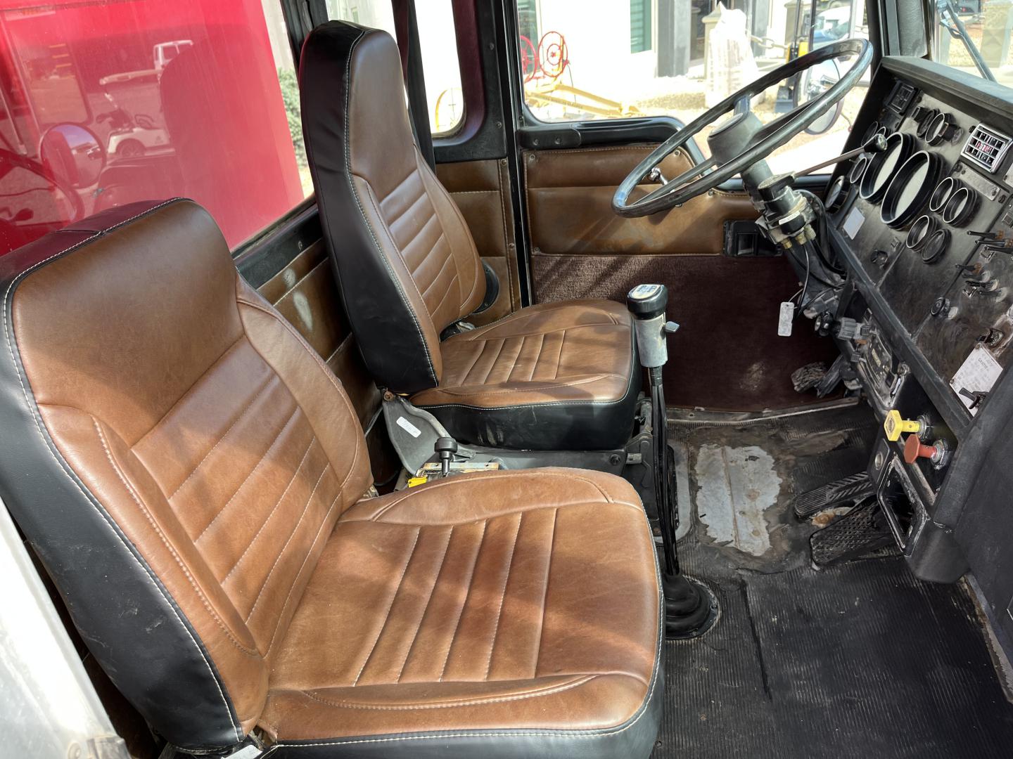 ./imagenes/INVOICE/2019/17631/CAMION DOMPE KENWORTH  (35).JPG